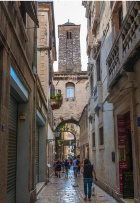 Inchy Accommodation - In The Center Of Diocletian'S Palace Split Kültér fotó