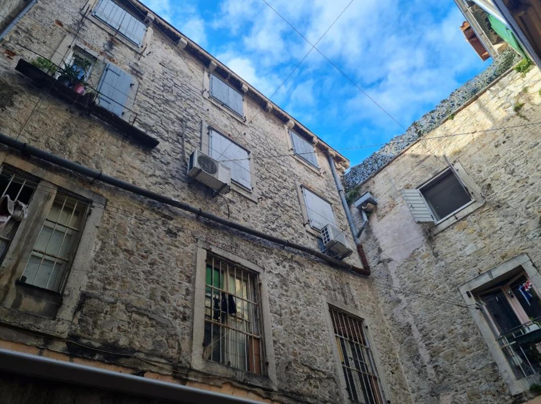 Inchy Accommodation - In The Center Of Diocletian'S Palace Split Kültér fotó